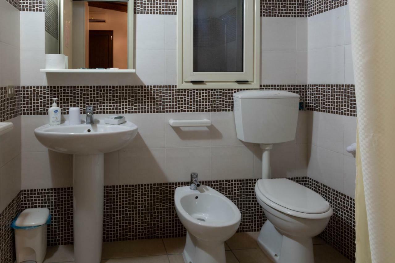 Carmiano  B&B La Gazza Ladra מראה חיצוני תמונה